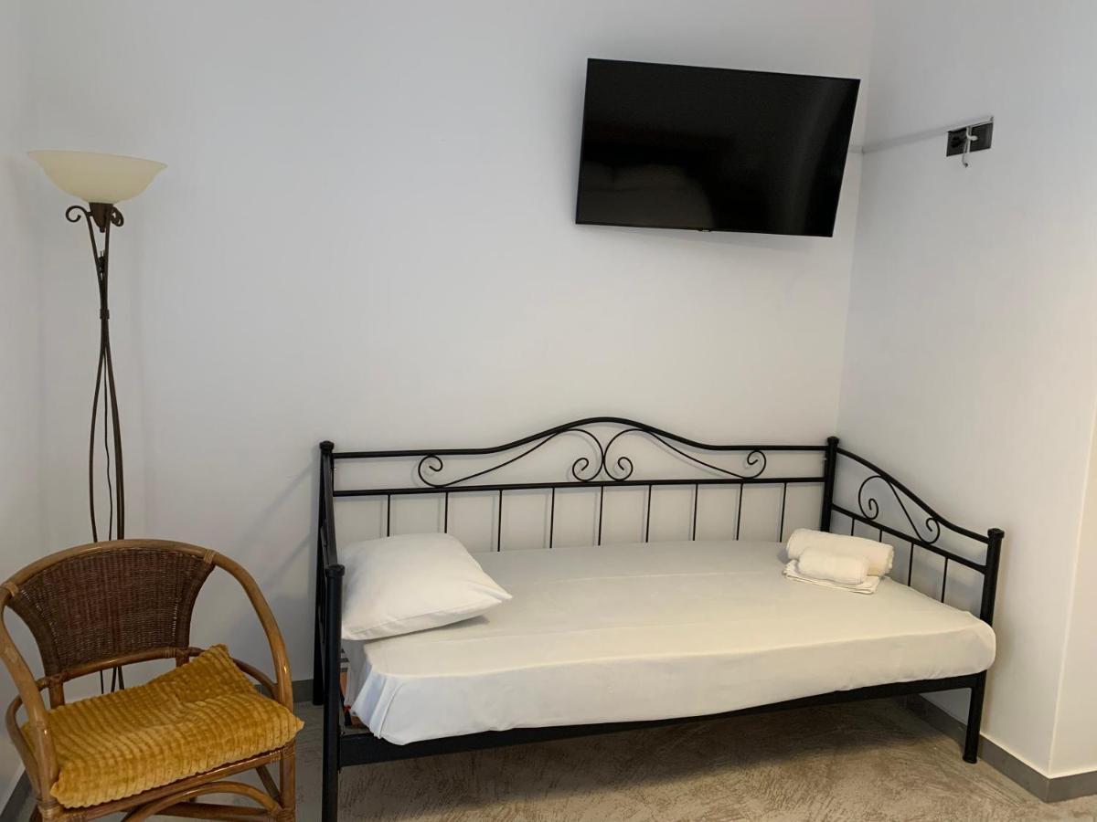 Condillia Central Apartment Spetses Town Exterior photo