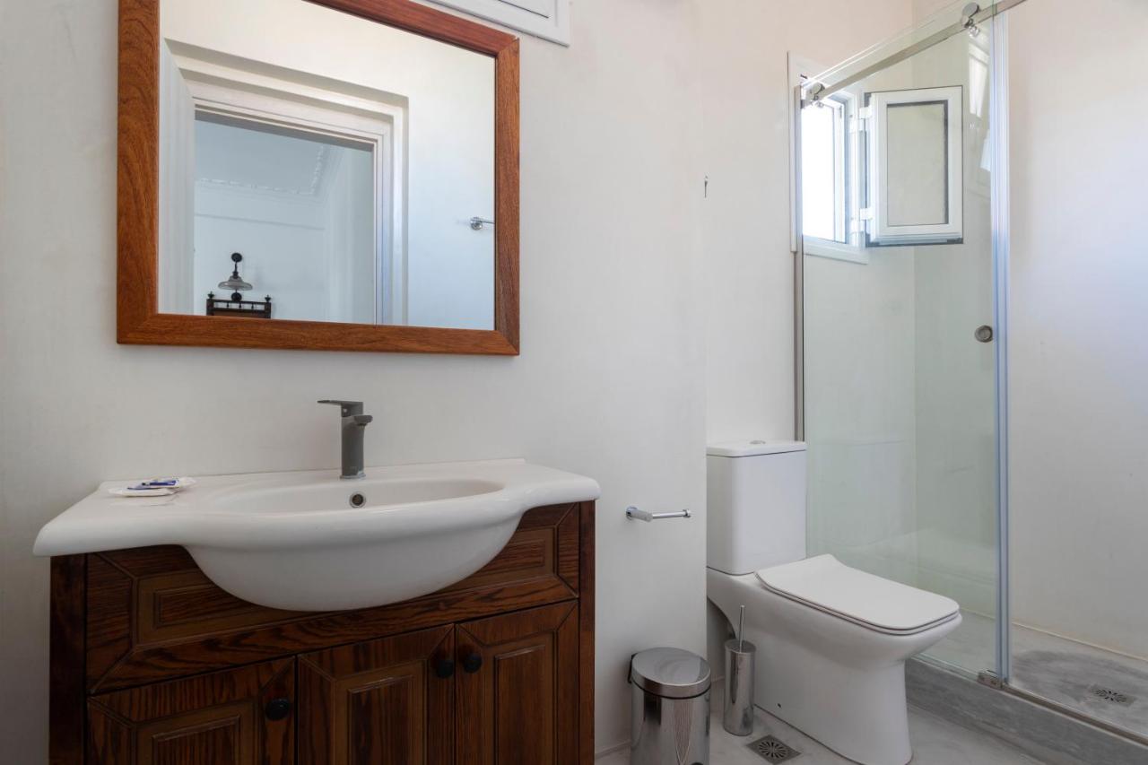 Condillia Central Apartment Spetses Town Exterior photo